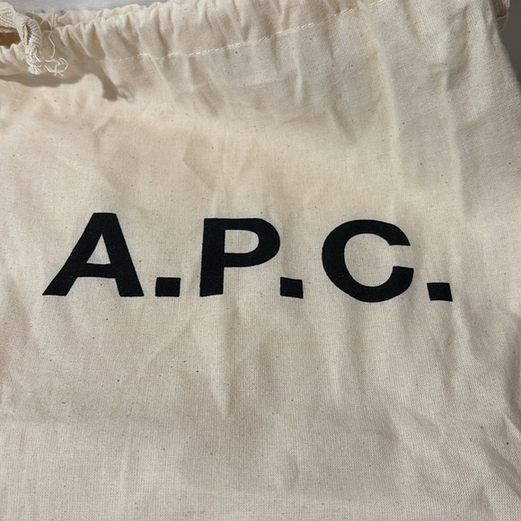 A.p.c gentle used Louisette square crossbody in black leather with dust bag - Picture 8 of 11